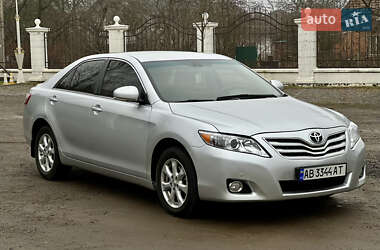 Седан Toyota Camry 2010 в Вінниці