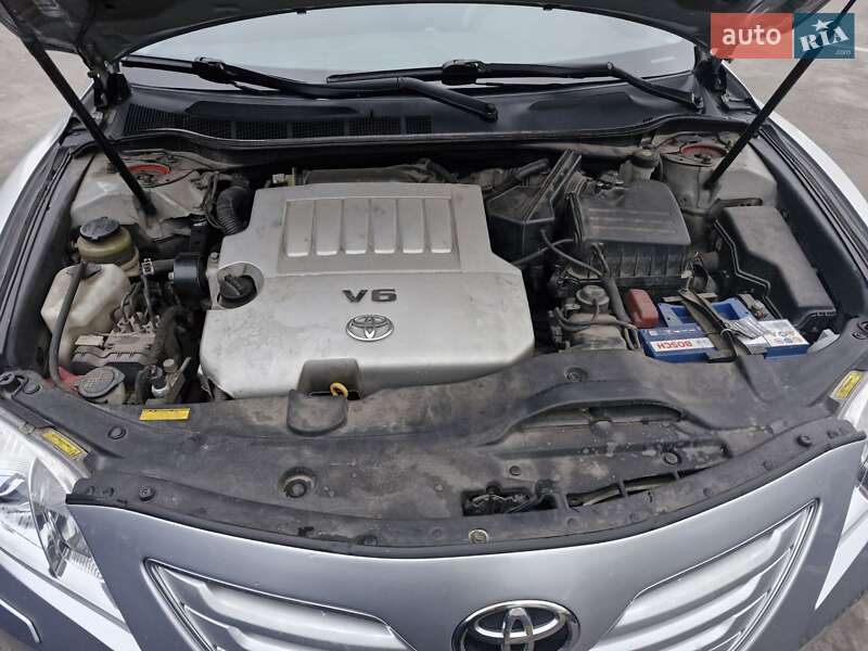 Седан Toyota Camry 2007 в Киеве