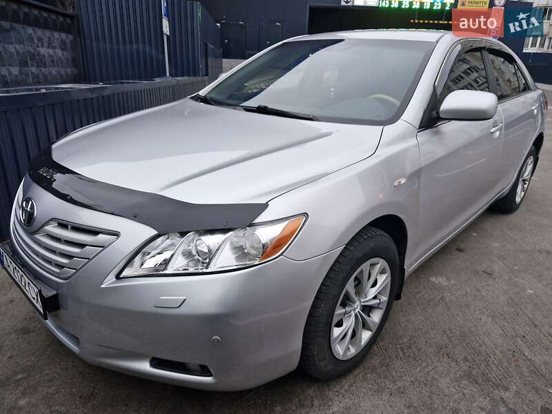 Седан Toyota Camry 2007 в Киеве