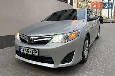 Седан Toyota Camry 2013 в Броварах