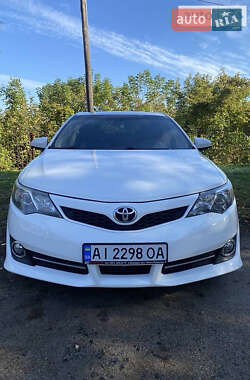 Седан Toyota Camry 2012 в Києві