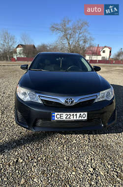 Седан Toyota Camry 2014 в Чернівцях