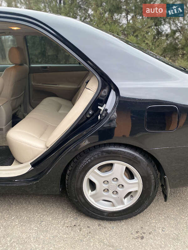 Седан Toyota Camry 2002 в Смілі