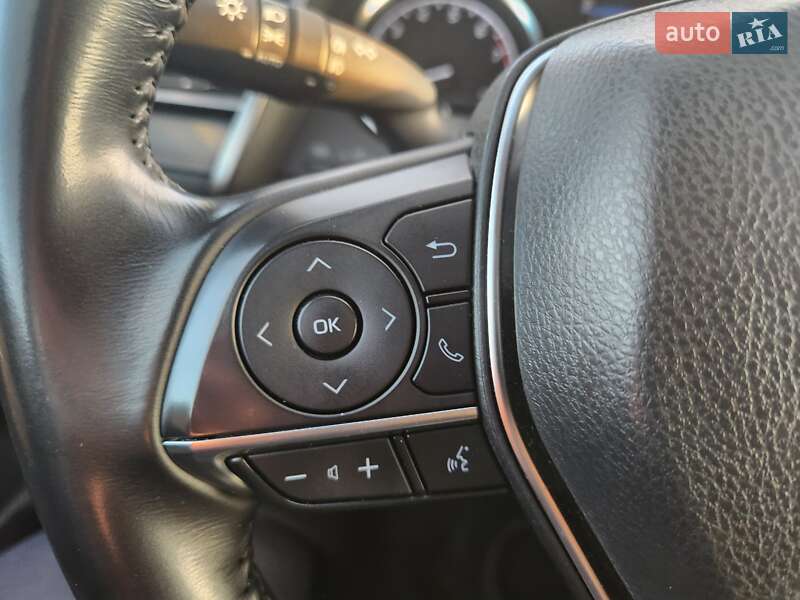 Седан Toyota Camry 2020 в Тернополі