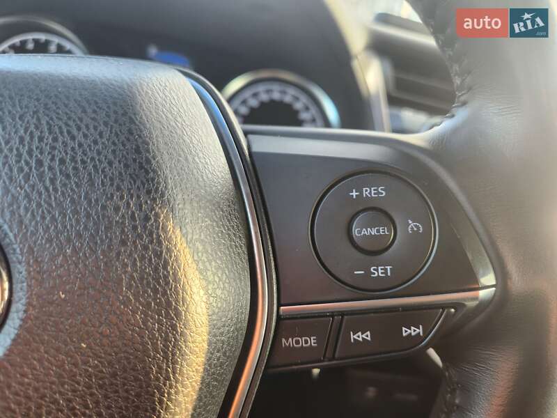Седан Toyota Camry 2020 в Тернополі