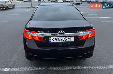 Седан Toyota Camry 2013 в Киеве