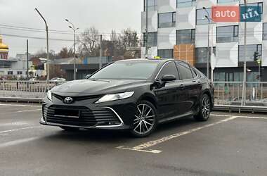 Седан Toyota Camry 2021 в Харкові