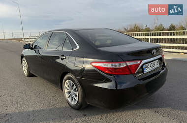 Седан Toyota Camry 2015 в 