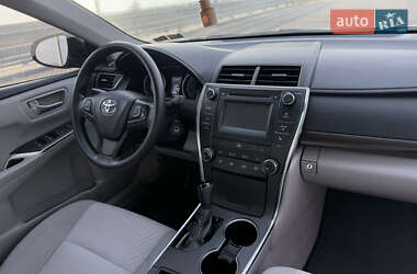 Седан Toyota Camry 2015 в 