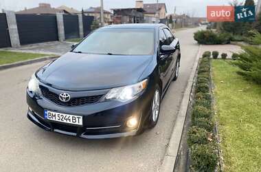 Седан Toyota Camry 2014 в Києві