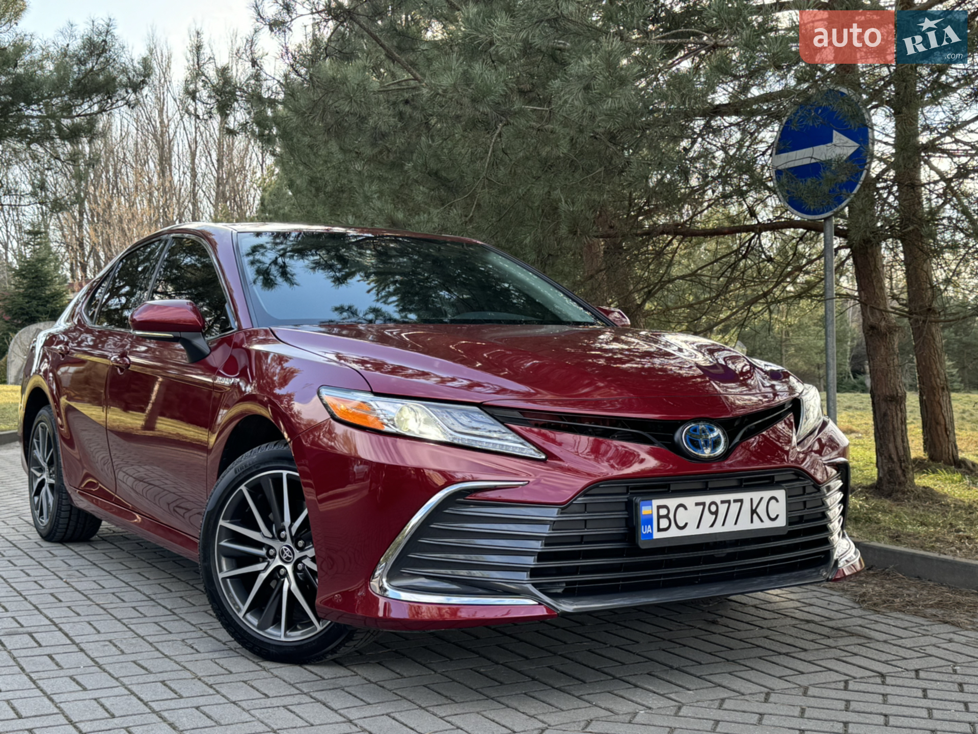 2021 Toyota Camry - фото 1