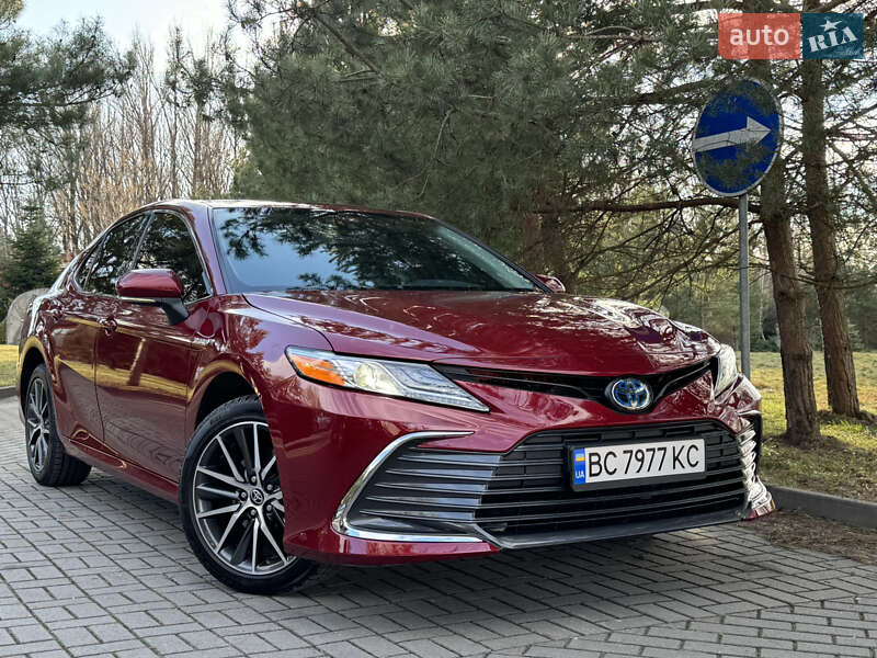 Седан Toyota Camry 2021 в Дрогобыче