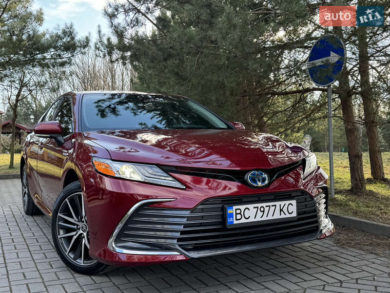 Седан Toyota Camry 2021 в Дрогобыче