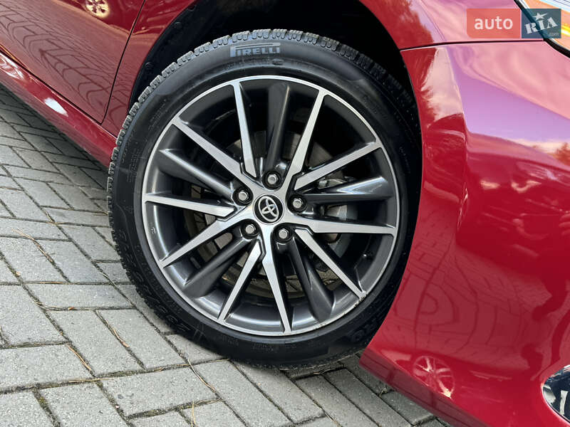 Седан Toyota Camry 2021 в Дрогобыче