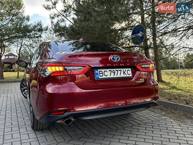 Седан Toyota Camry 2021 в Дрогобыче