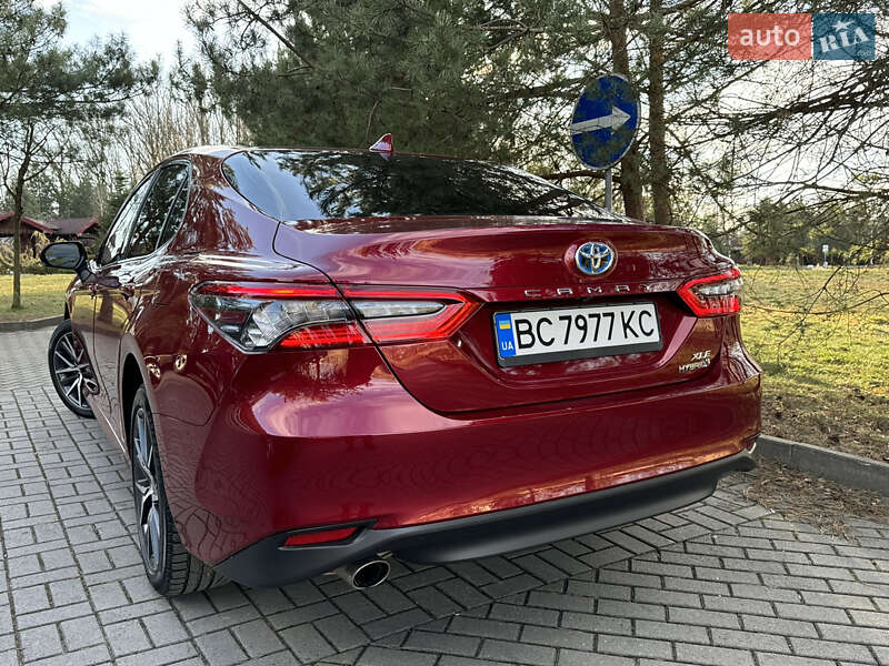 Седан Toyota Camry 2021 в Дрогобыче