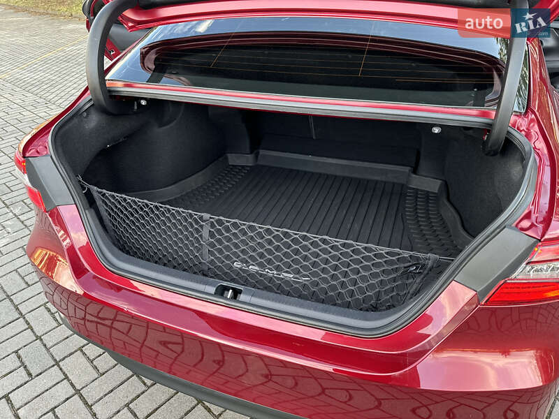 Седан Toyota Camry 2021 в Дрогобыче