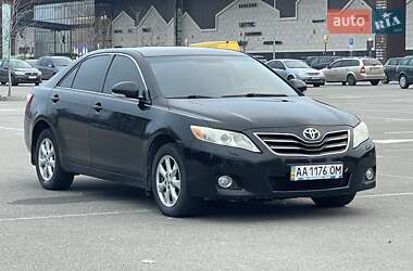 Седан Toyota Camry 2011 в 