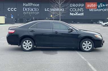 Седан Toyota Camry 2011 в 
