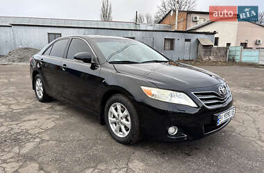 Седан Toyota Camry 2011 в Гадячі