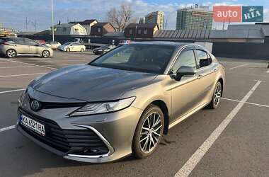 Седан Toyota Camry 2022 в Києві