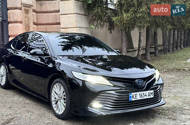 Седан Toyota Camry 2020 в Харькове