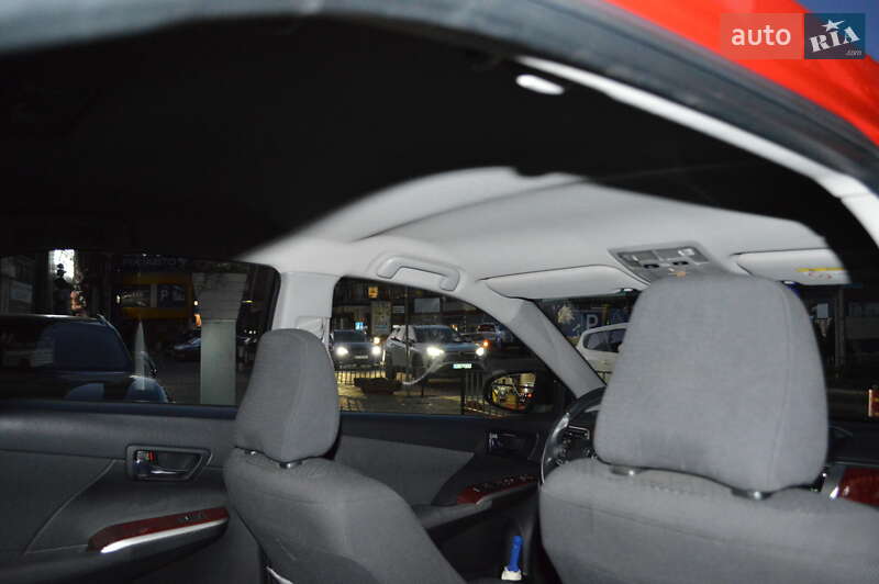 Седан Toyota Camry 2012 в Львові