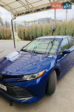 Седан Toyota Camry 2017 в 