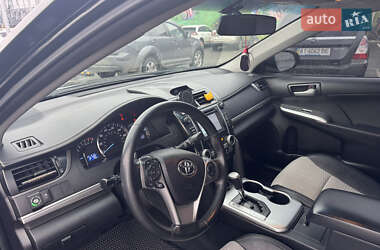 Седан Toyota Camry 2014 в Киеве