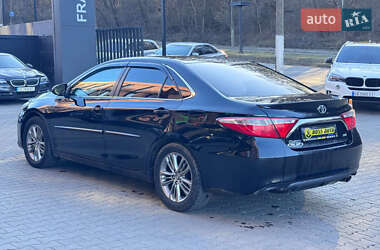 Седан Toyota Camry 2015 в Чернівцях