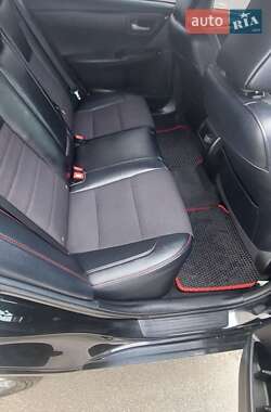 Седан Toyota Camry 2017 в 