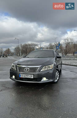 Седан Toyota Camry 2011 в Києві