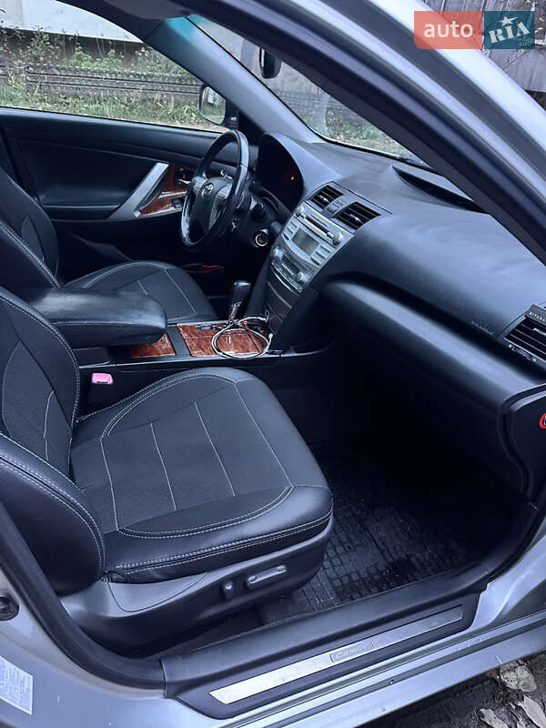 Седан Toyota Camry 2008 в Мукачевому