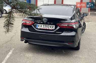 Седан Toyota Camry 2023 в Києві