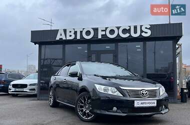 Седан Toyota Camry 2012 в Киеве