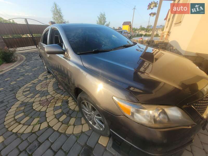 Седан Toyota Camry 2011 в Києві