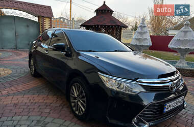 Седан Toyota Camry 2015 в Миколаєві