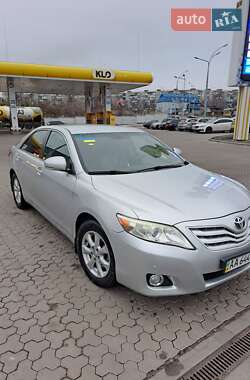 Седан Toyota Camry 2011 в Києві