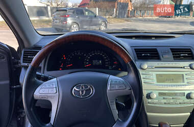 Седан Toyota Camry 2008 в Виннице