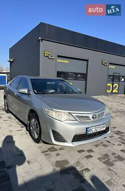 Седан Toyota Camry 2012 в 