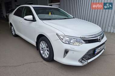 Седан Toyota Camry 2014 в Чернигове