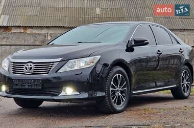 Седан Toyota Camry 2014 в Смеле