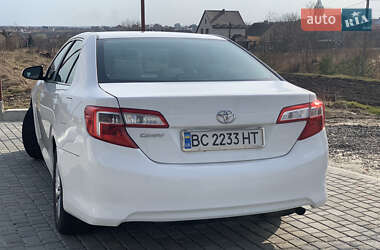 Седан Toyota Camry 2013 в Львове