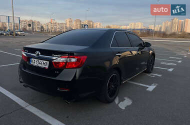 Седан Toyota Camry 2012 в Дніпрі