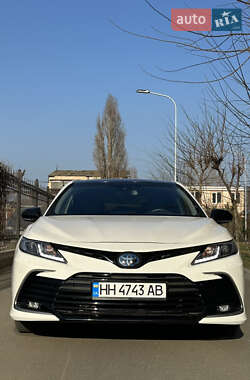 Седан Toyota Camry 2021 в 