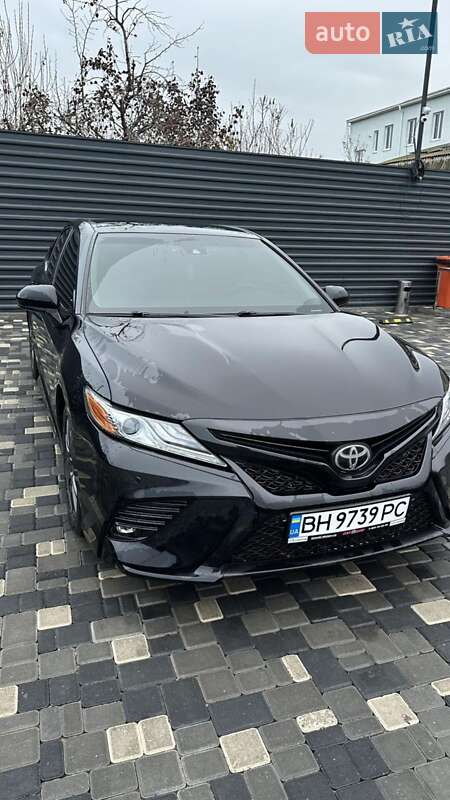Toyota Camry 2017
