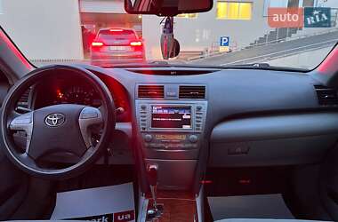 Седан Toyota Camry 2010 в 