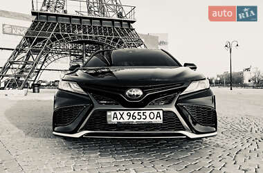 Седан Toyota Camry 2021 в Харькове