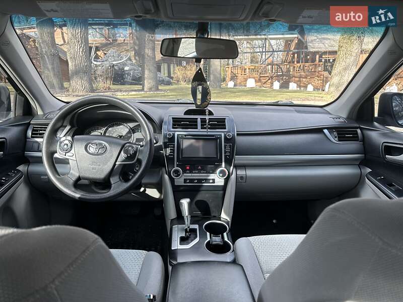 Седан Toyota Camry 2014 в Львове