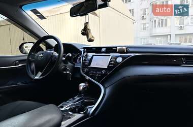 Седан Toyota Camry 2018 в 